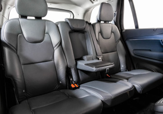 Подержанный автомобиль Volvo XC90 2019 года (26 фото)