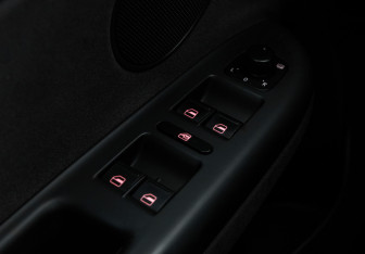 Подержанный автомобиль Volkswagen Golf Plus 2011 года (16 фото)