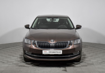 Подержанный автомобиль Skoda Octavia Liftback 2019 года (2 фото)