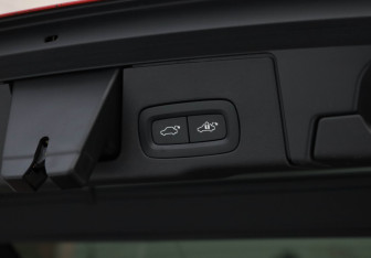 Подержанный автомобиль Volvo XC60 2020 года (39 фото)