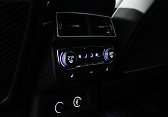 Подержанный автомобиль Audi Q7 2019 года (24 фото)