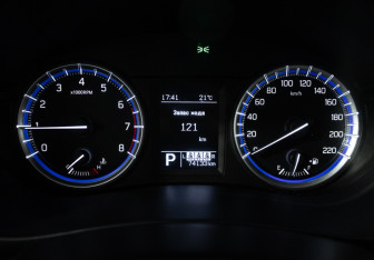 Подержанный автомобиль Suzuki SX4 Hatchback 2016 года (12 фото)