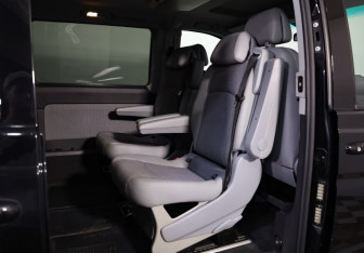 Подержанный автомобиль Mercedes-Benz Viano 2012 года (19 фото)