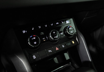 Подержанный автомобиль Skoda Karoq 2020 года (18 фото)