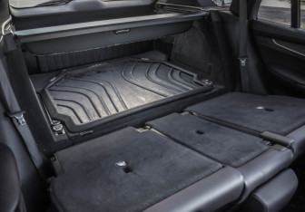 Подержанный автомобиль BMW X5 2013 года (36 фото)