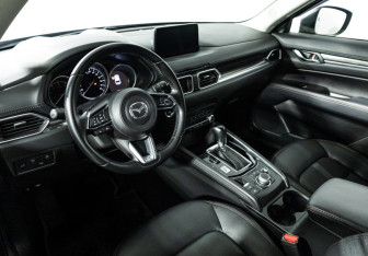 Подержанный автомобиль Mazda CX-5 2021 года (11 фото)