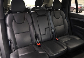 Подержанный автомобиль Volvo XC90 2021 года (26 фото)
