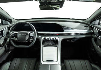 Подержанный автомобиль Exeed TXL 2024 года (13 фото)