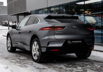 Подержанный автомобиль Jaguar I-Pace 2021 года (8 фото)