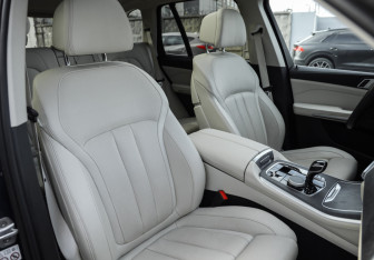Подержанный автомобиль BMW X5 2020 года (28 фото)
