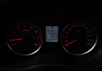 Подержанный автомобиль Subaru XV 2012 года (12 фото)