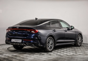 Подержанный автомобиль Kia K5 2020 года (5 фото)