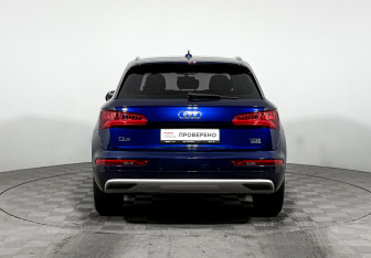 Подержанный автомобиль Audi Q5 2018 года (6 фото)