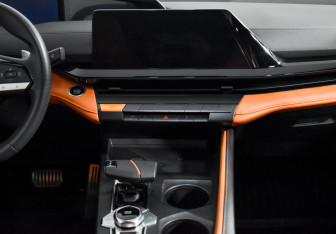 Подержанный автомобиль Changan UNI-V 2023 года (18 фото)