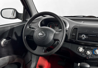 Подержанный автомобиль Nissan Micra Hatchback 2006 года (15 фото)