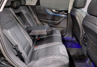 Новый Hongqi HS5 2023 (12 фото)