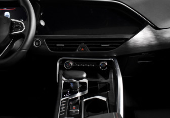 Подержанный автомобиль Geely Tugella 2022 года (14 фото)