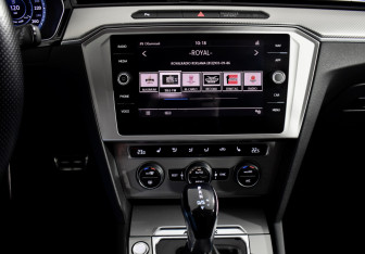 Подержанный автомобиль Volkswagen Passat Wagon 2017 года (17 фото)