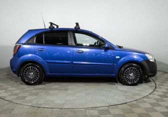 Подержанный автомобиль Kia Rio Hatchback 2009 года (4 фото)