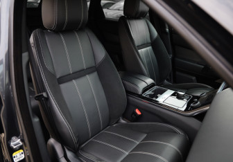 Подержанный автомобиль Land Rover Range Rover Velar 2017 года (28 фото)