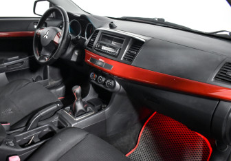Подержанный автомобиль Mitsubishi Lancer Sedan 2007 года (13 фото)