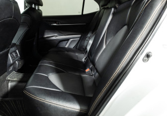 Подержанный автомобиль Toyota Camry Sedan 2018 года (10 фото)