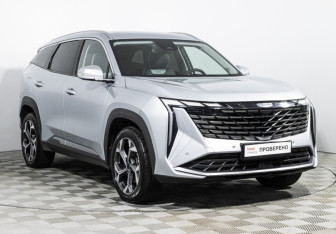 Подержанный автомобиль Geely Atlas 2024 года (3 фото)