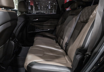 Подержанный автомобиль Hyundai Santa Fe 2021 года (12 фото)