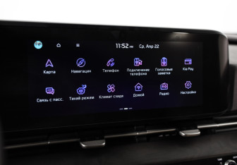 Подержанный автомобиль Kia Carnival 2021 года (13 фото)