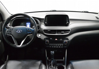 Подержанный автомобиль Hyundai Tucson 2018 года (14 фото)