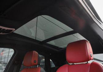 Подержанный автомобиль Porsche Macan 2016 года (29 фото)