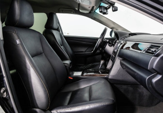 Подержанный автомобиль Toyota Camry Sedan 2015 года (20 фото)