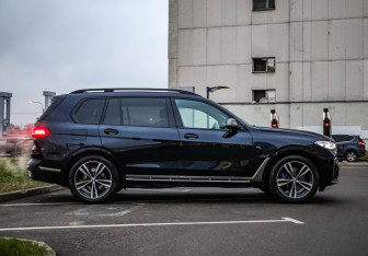 Подержанный автомобиль BMW X7 2019 года (6 фото)