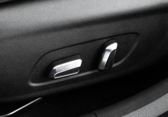 Подержанный автомобиль Omoda S5 2023 года (16 фото)