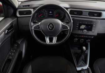 Подержанный автомобиль Renault Arkana 2021 года (10 фото)