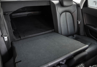 Подержанный автомобиль Audi A6 Sedan 2016 года (31 фото)