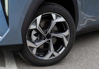 Новый Geely Atlas 2025 (13 фото)