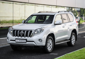 Подержанный автомобиль Toyota Land Cruiser Prado 2017 года (3 фото)