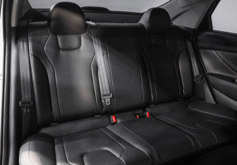 Подержанный автомобиль Hyundai Elantra Sedan 2023 года (23 фото)
