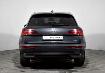 Подержанный автомобиль Audi Q5 2021 года (6 фото)