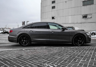 Подержанный автомобиль Audi A8 2019 года (6 фото)