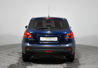 Подержанный автомобиль Nissan Qashqai 2008 года (6 фото)
