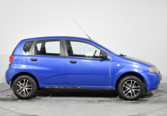 Подержанный автомобиль Chevrolet Aveo Sedan 2007 года (4 фото)