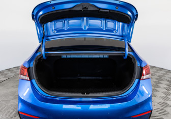 Подержанный автомобиль Hyundai Solaris Sedan 2018 года (19 фото)