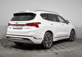 Подержанный автомобиль Hyundai Santa Fe 2022 года (5 фото)