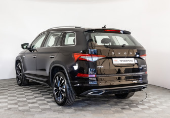 Подержанный автомобиль Skoda Kodiaq 2023 года (7 фото)