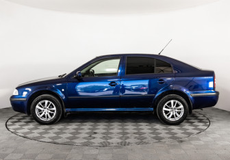 Подержанный автомобиль Skoda Octavia Liftback 2006 года (8 фото)