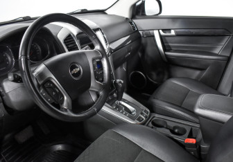 Подержанный автомобиль Chevrolet Captiva 2014 года (9 фото)