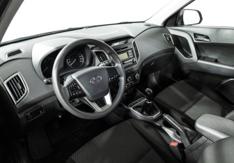 Подержанный автомобиль Hyundai Creta 2017 года (11 фото)