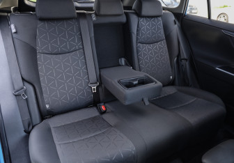 Подержанный автомобиль Toyota RAV4 2021 года (26 фото)